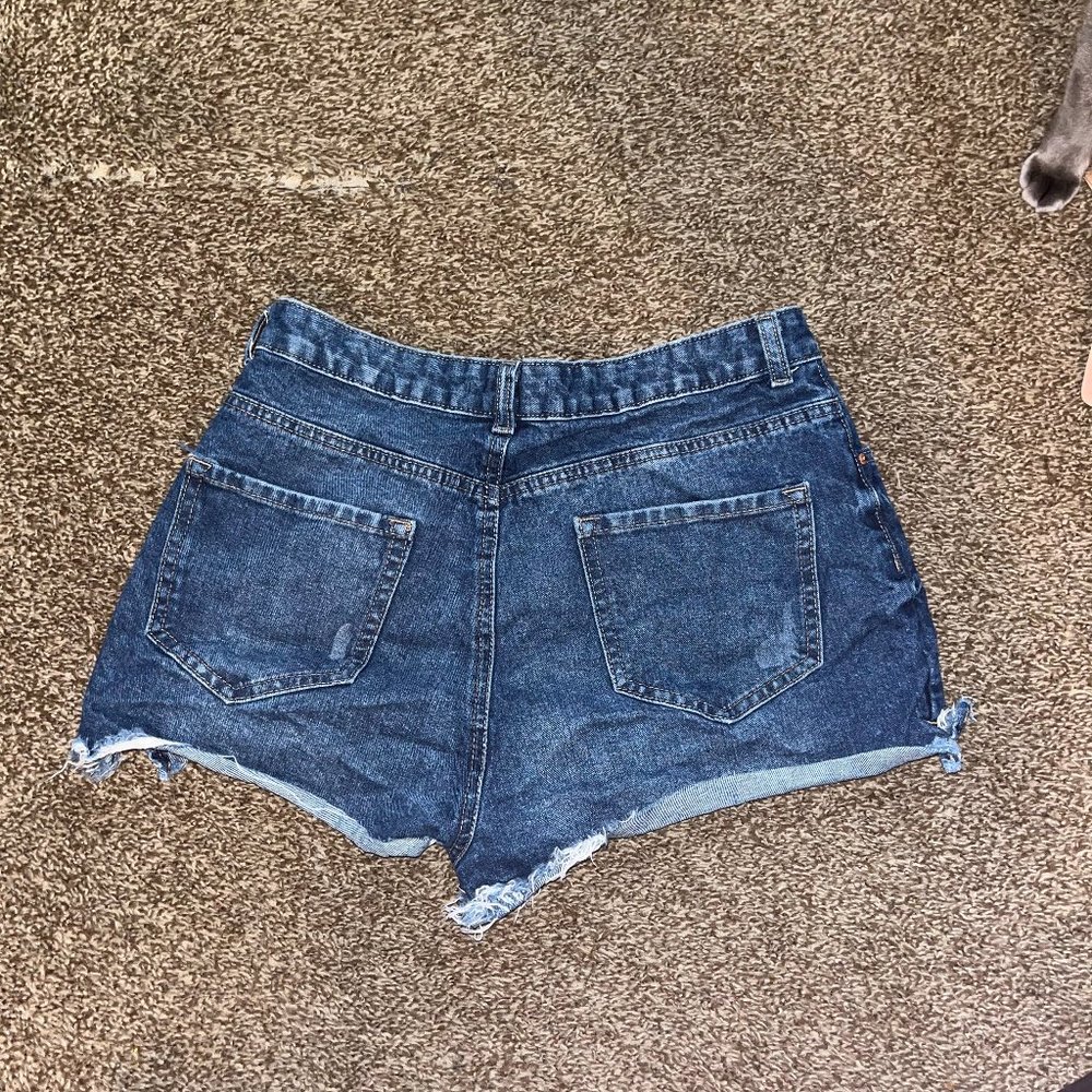 DenimCo High Rise Shorts - Picture 2 of 2